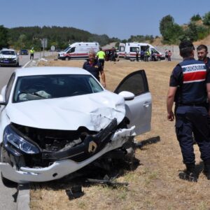 amasyada iki arac carpisti 10 yarali vhN6ihGu