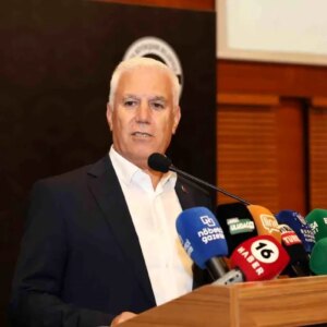 bursa buyuksehir belediye baskani bozbeyden yangin kahramanlarina tesekkur 2A9y9D4H