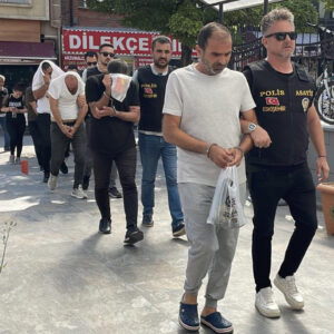 dublor kullanarak 10 milyon liralik arsa vurgunu yaptilar PRjVZ2eI