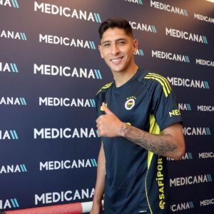 edson alvarez saglik kontrolunden gecti ZAAgtXVl
