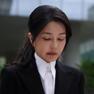 guney korenin eski first ladysi tutuklandi pqgFmnkA