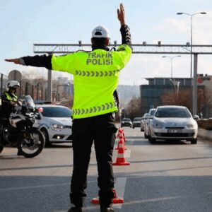 kayseride trafigi tehlikeye dusuren 3 kisiye dudak ucuklatan ceza Hchv6Xl5