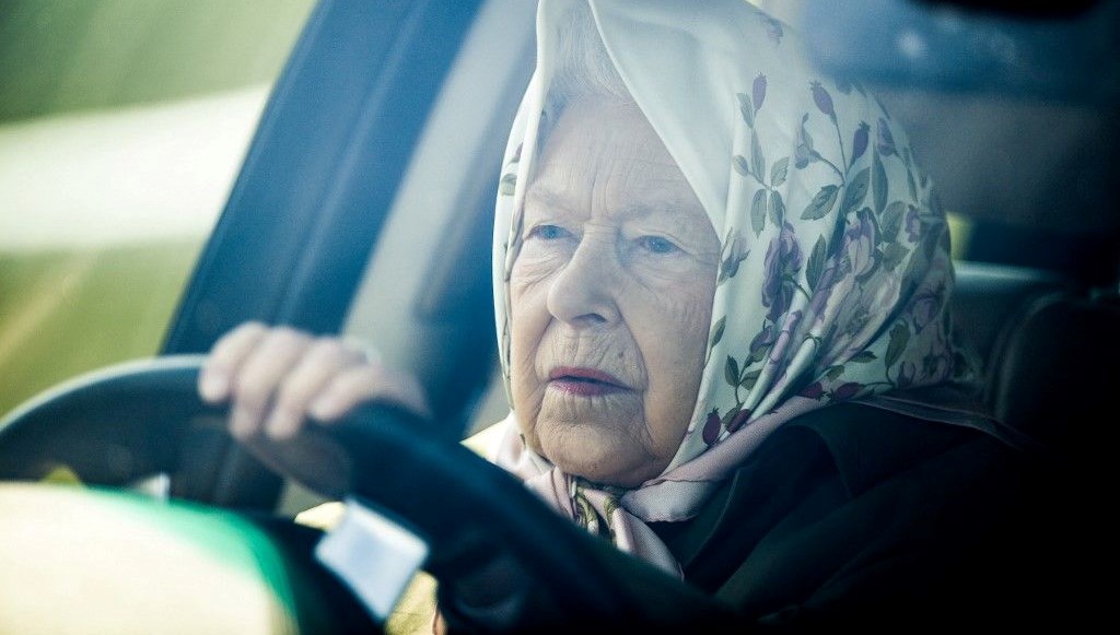 kraliceden az kullanilmis araba10 milyon liraya satildi zBXqAan8