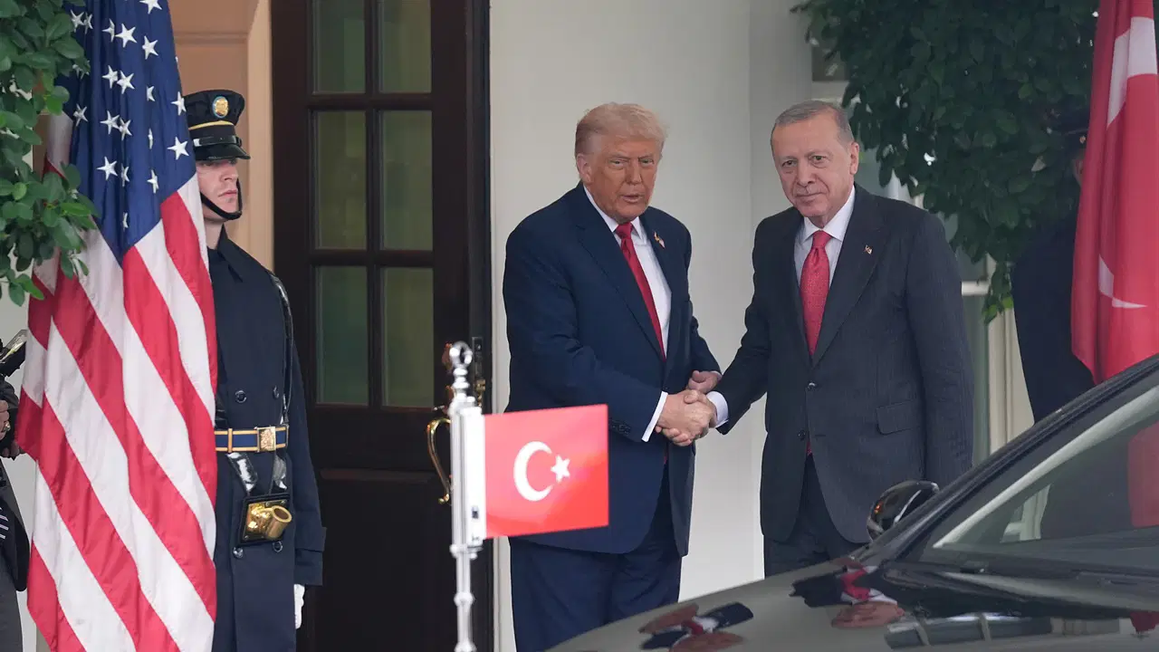 erdogan trump gorusmesi basladi trump yanitladi turkiyeye yaptirimlar kaldirilacak mi HR6K1Cgw