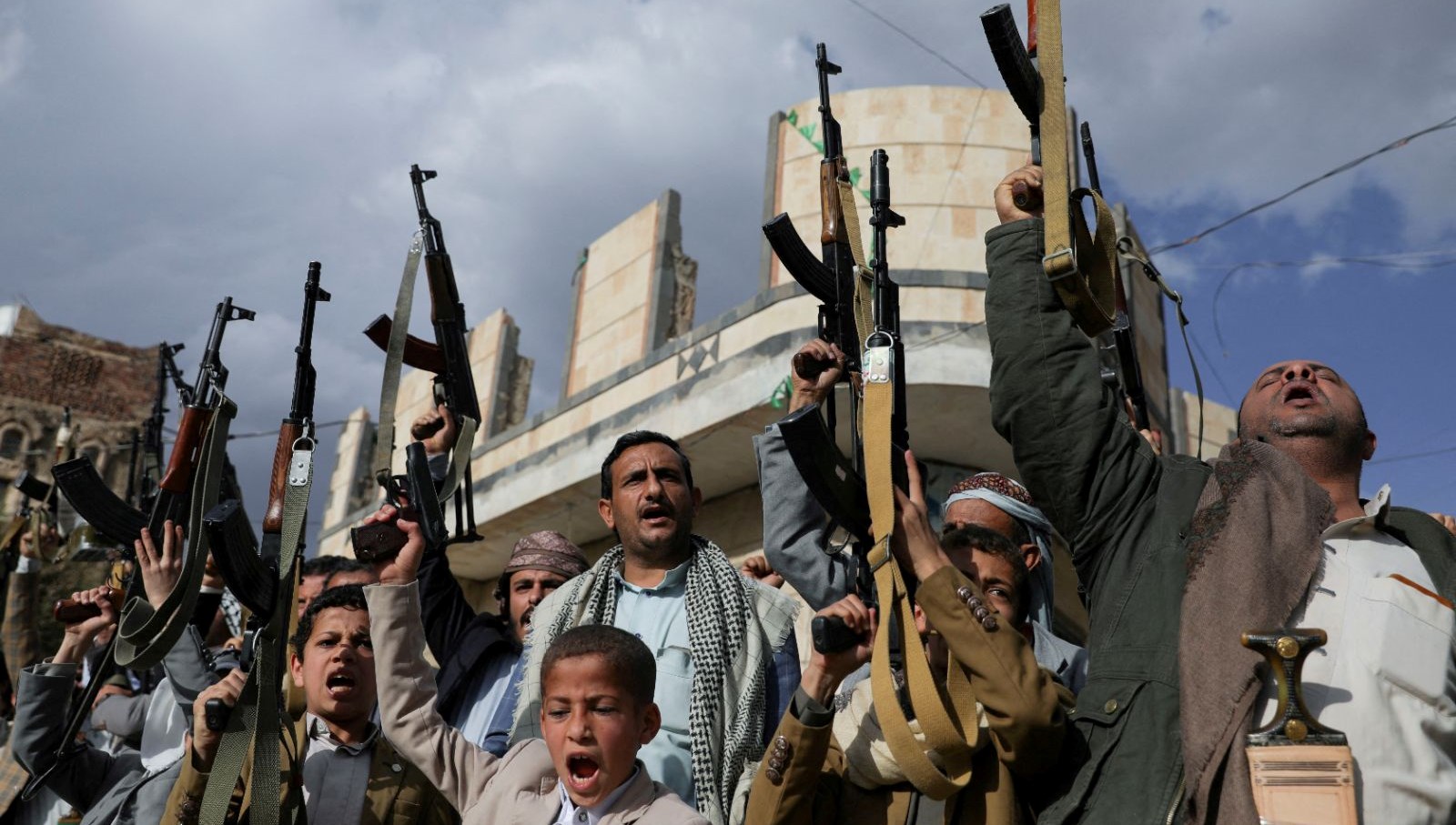 husiler israilin guneyindeki eilat sehrinde iki hedefe 2 iha ile basarili bir sekilde saldirdik x6g94D53