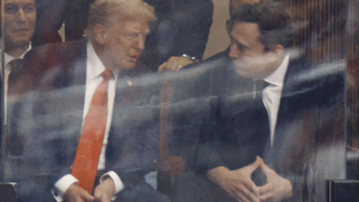 trump charlie kirk icin duzenlenen anma torenine katildi ZkC7fZkc