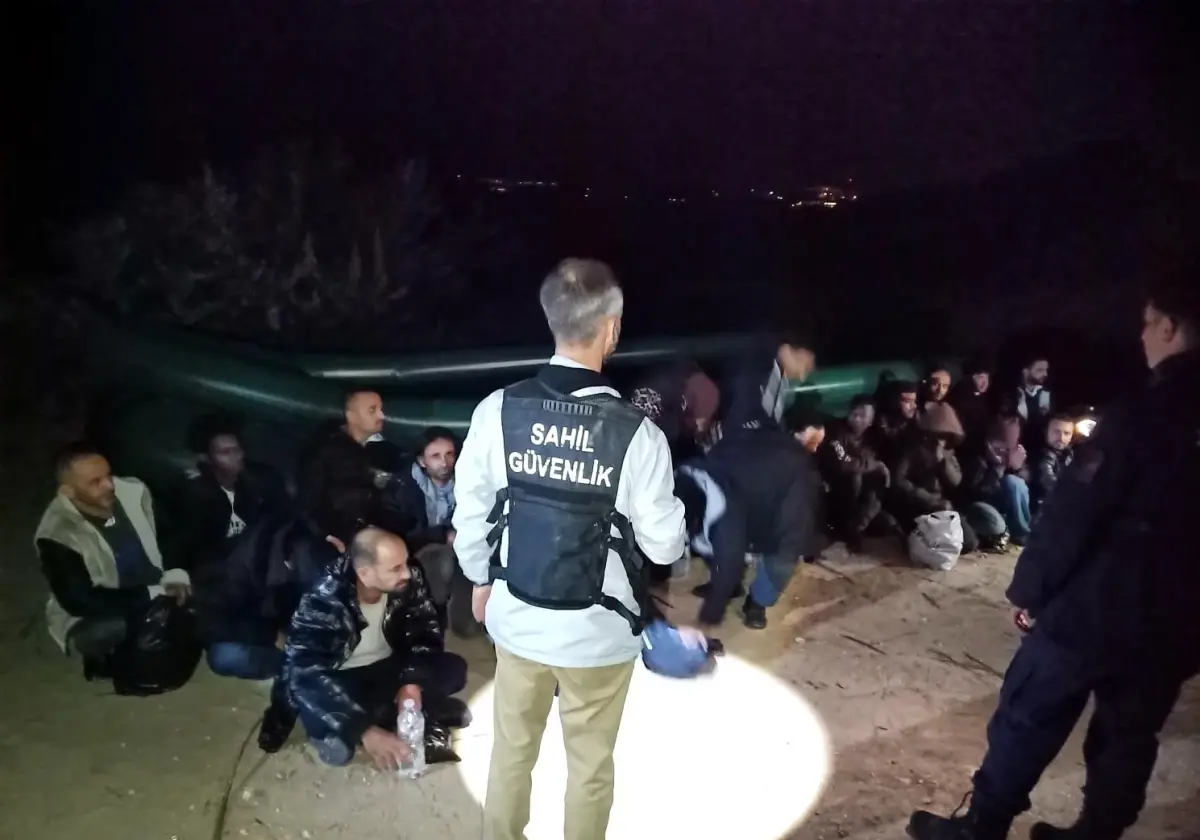 izmirde duzensiz gocmen operasyonlari CFkxTw42.jpg