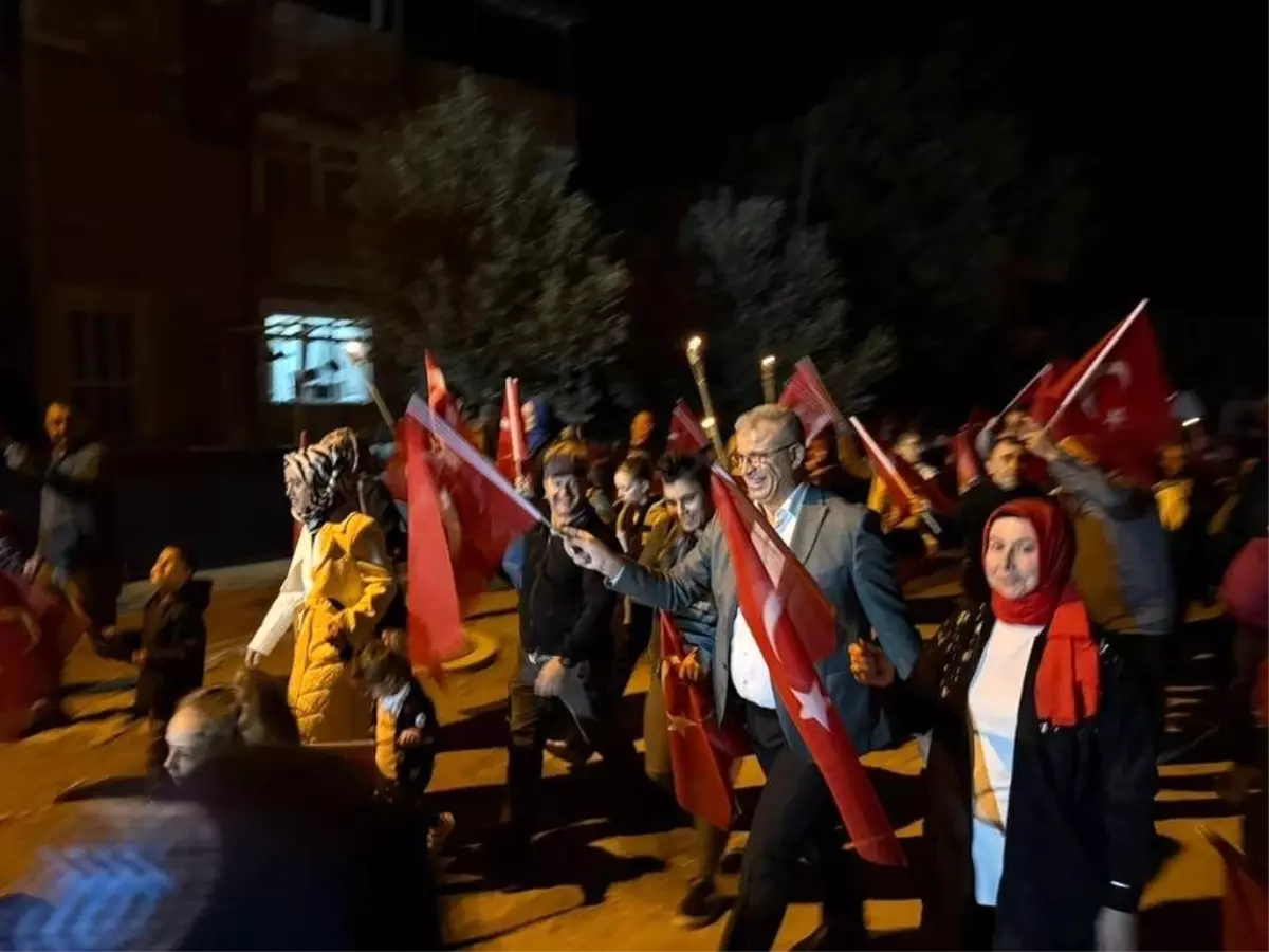 karabigada cumhuriyet bayrami coskusu mmWPEXxp.jpg