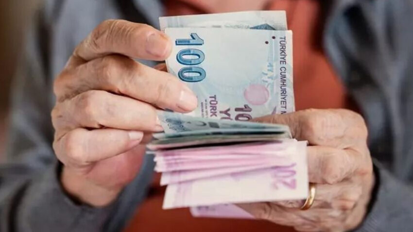 Memur ve emeklisinin hesabina yatacak odeme takvimi basladi YsklvUfx